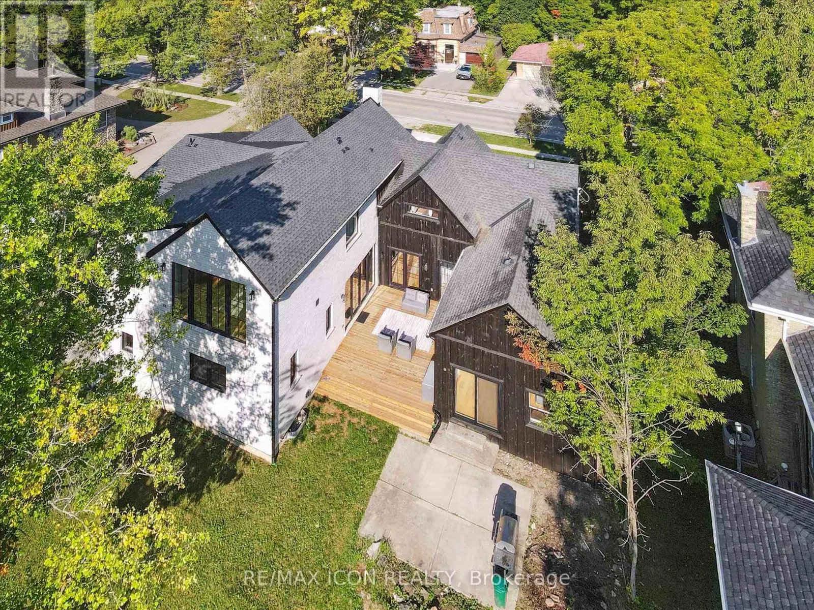 413 HURON STREET