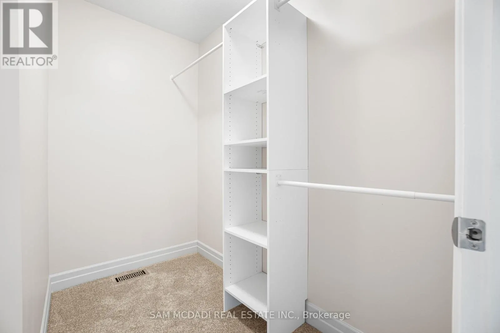 25 - 1023 DEVONSHIRE AVENUE
