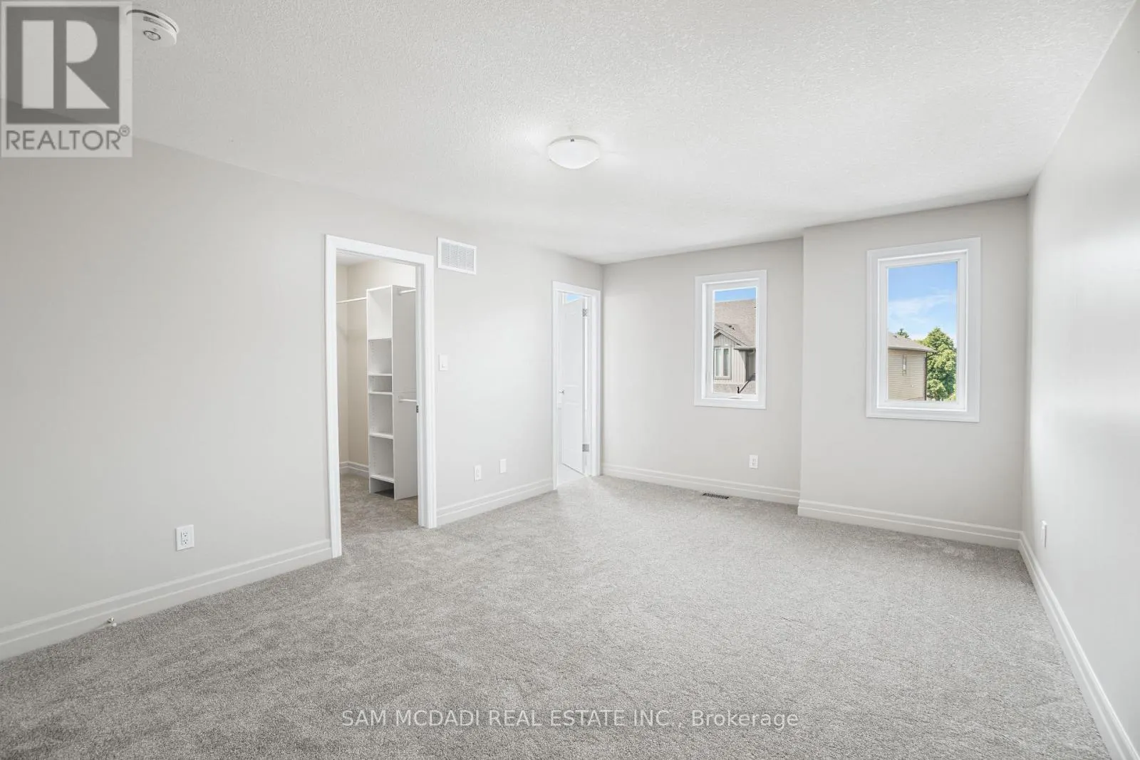 25 - 1023 DEVONSHIRE AVENUE