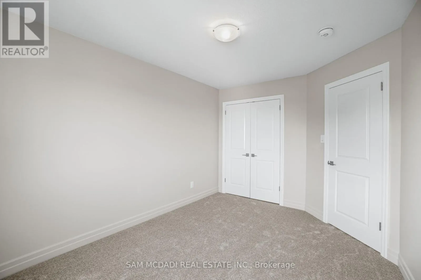 25 - 1023 DEVONSHIRE AVENUE