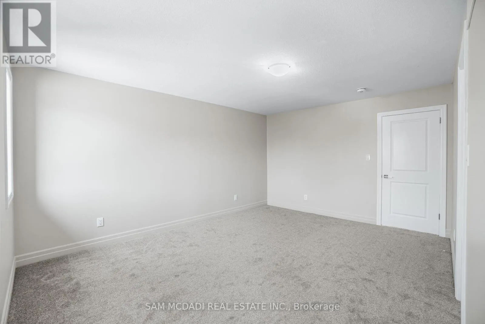 25 - 1023 DEVONSHIRE AVENUE