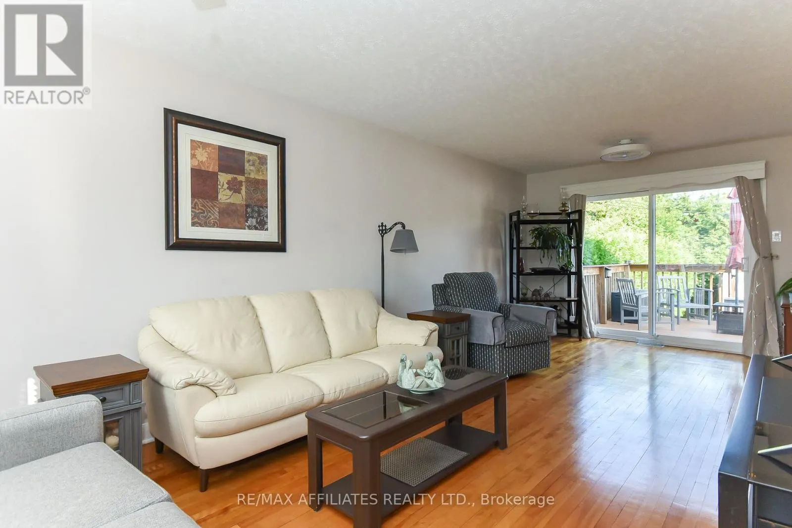 323 FULLERTON AVENUE