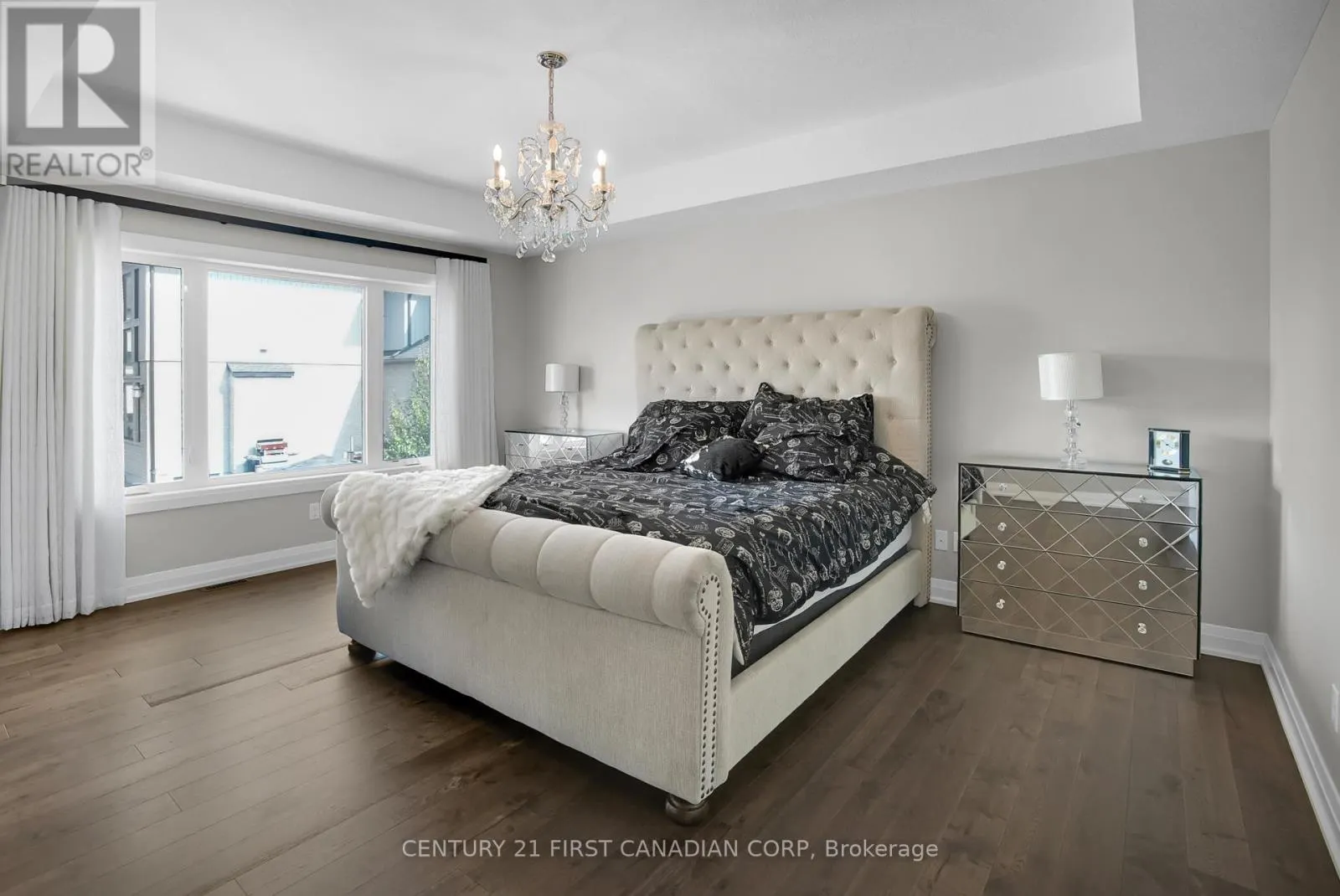 90 PEBBLECREEK WALK W