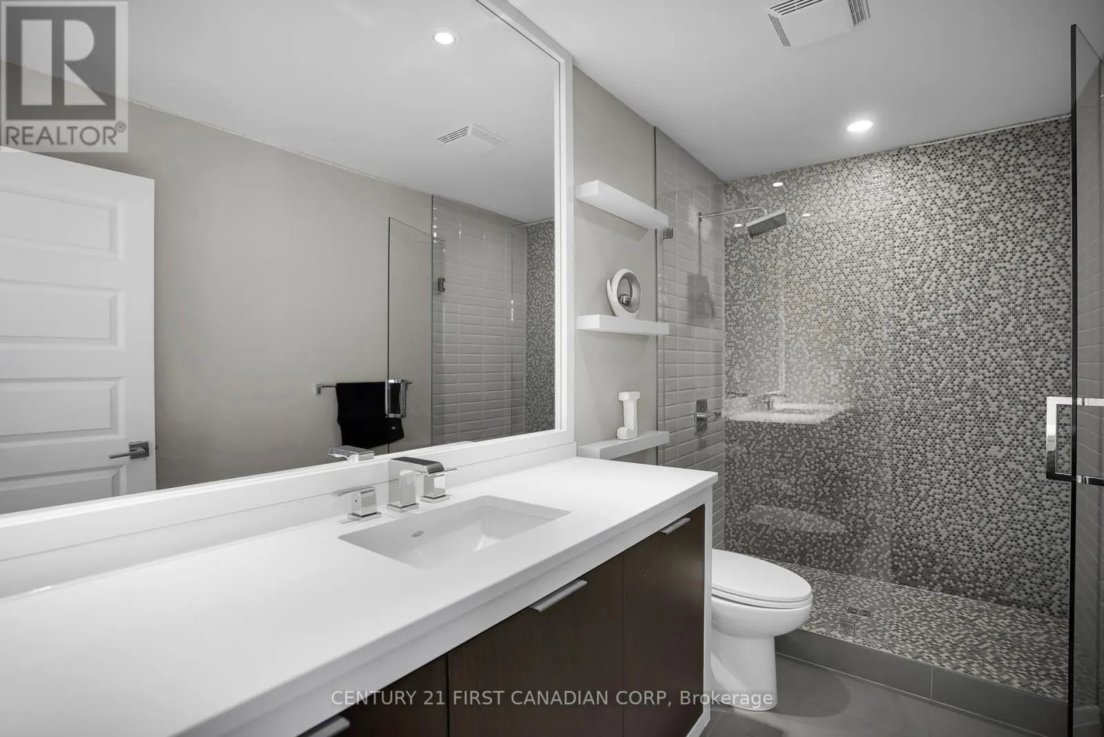 90 PEBBLECREEK WALK W