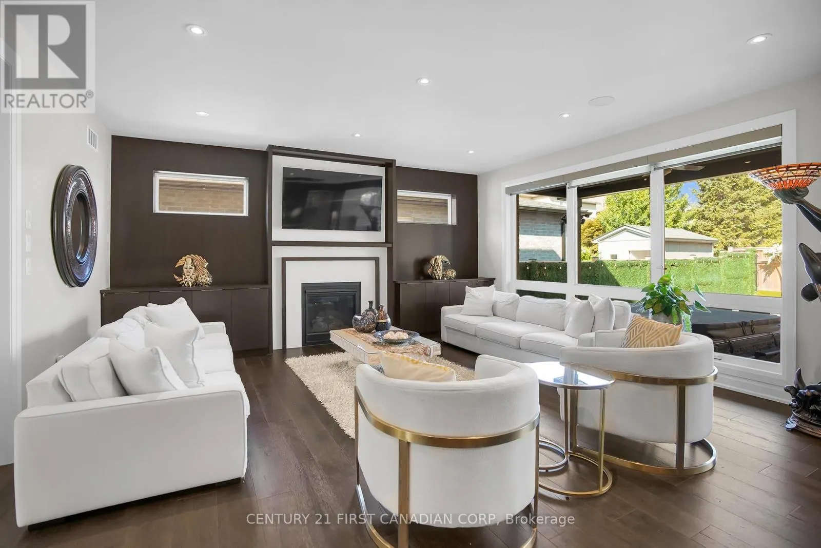 90 PEBBLECREEK WALK W