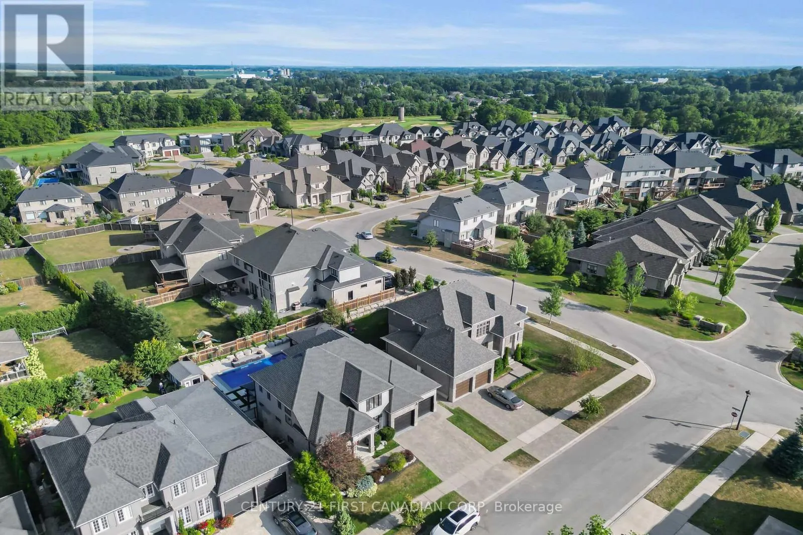 90 PEBBLECREEK WALK W