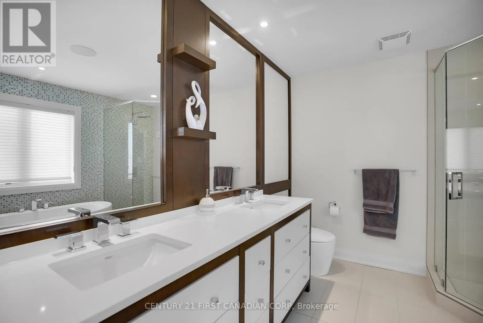 90 PEBBLECREEK WALK W