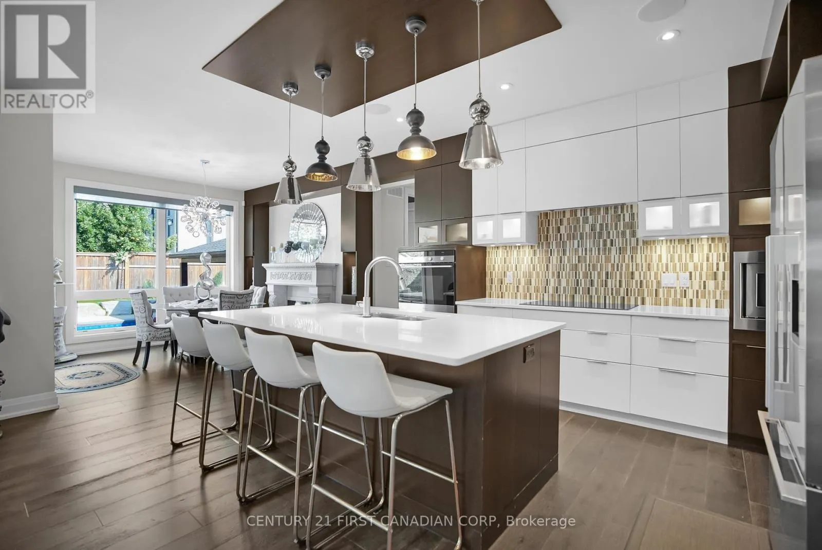 90 PEBBLECREEK WALK W