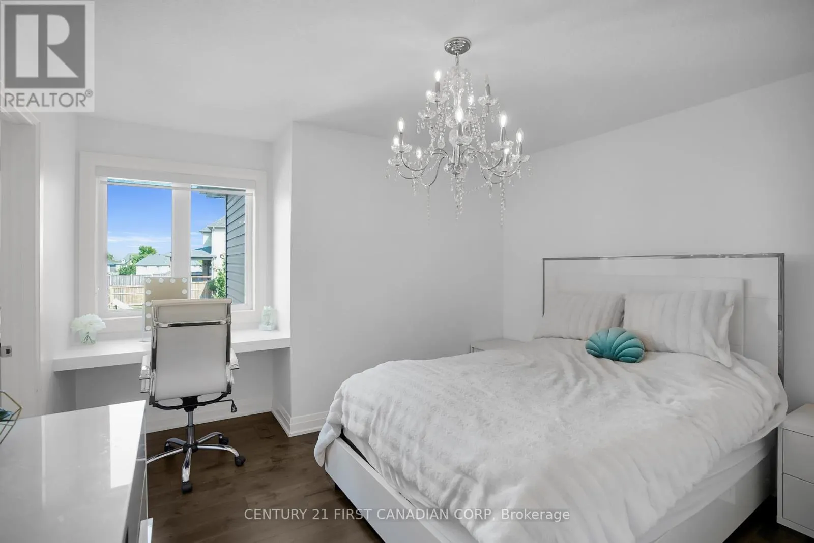 90 PEBBLECREEK WALK W