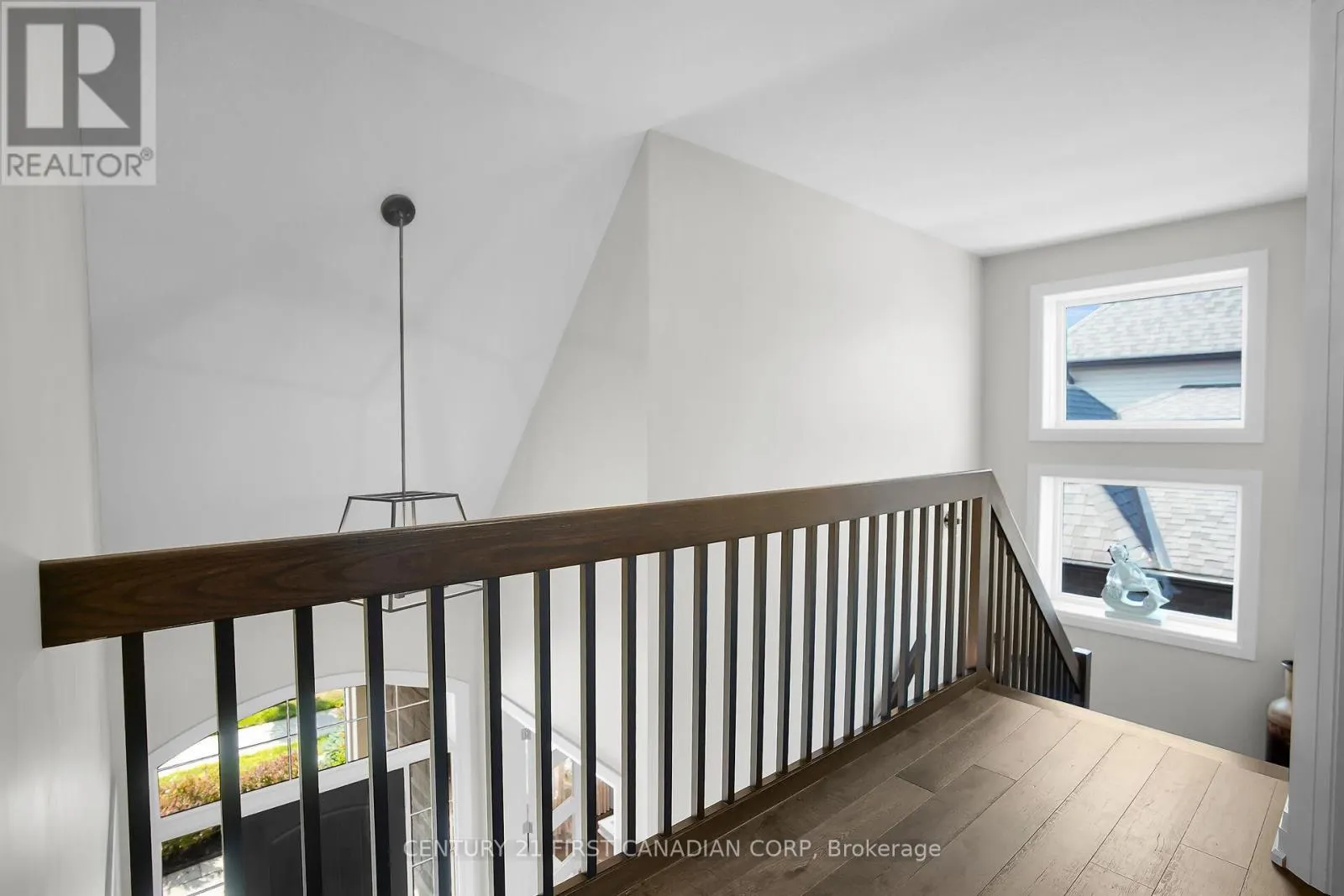 90 PEBBLECREEK WALK W