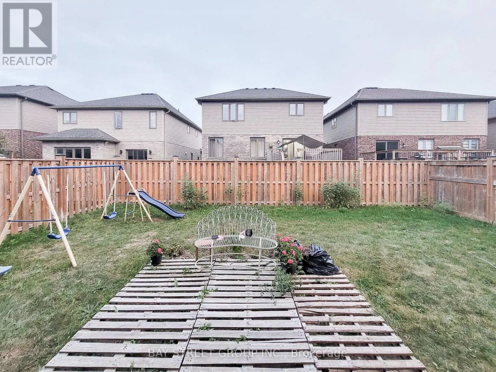 53 - 486 SKYLINE AVENUE