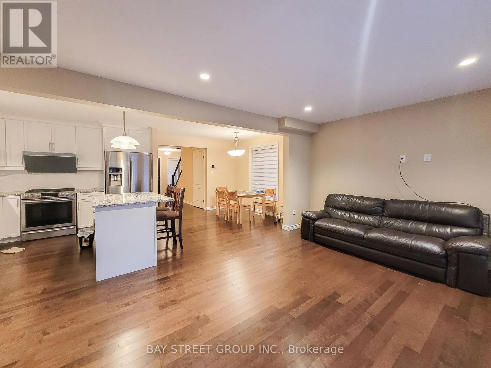 53 - 486 SKYLINE AVENUE