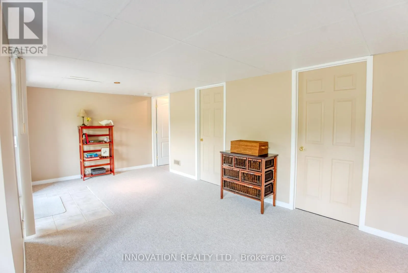 13 EILEEN CRESCENT