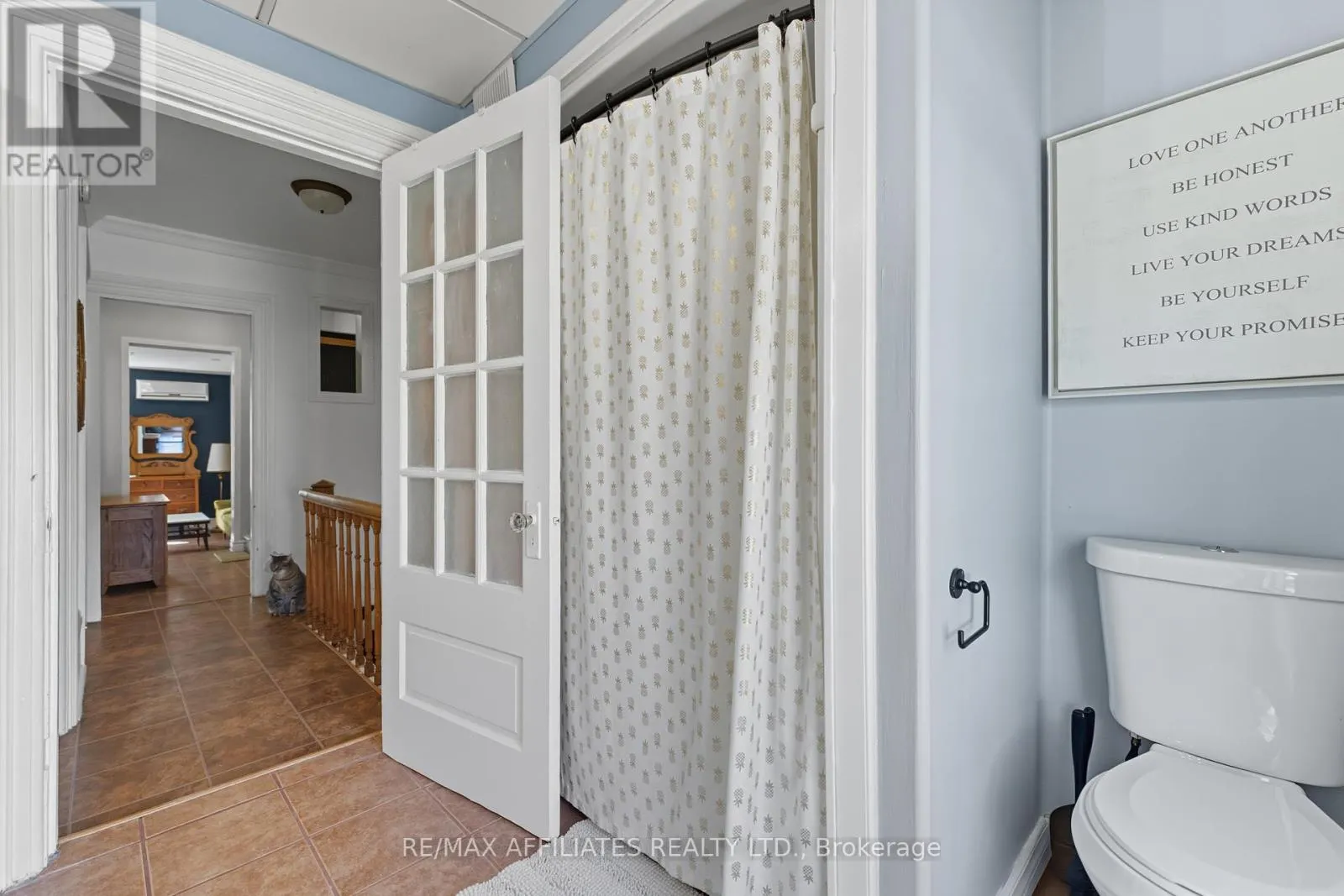 104 BETHUNE STREET
