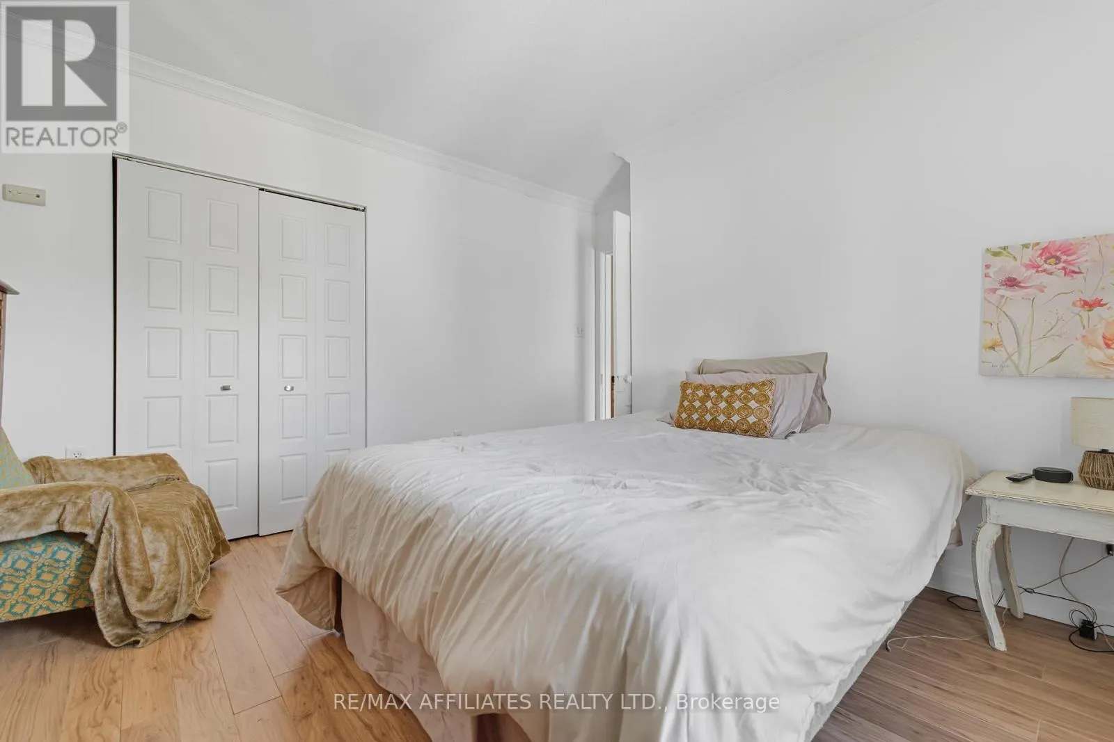 104 BETHUNE STREET