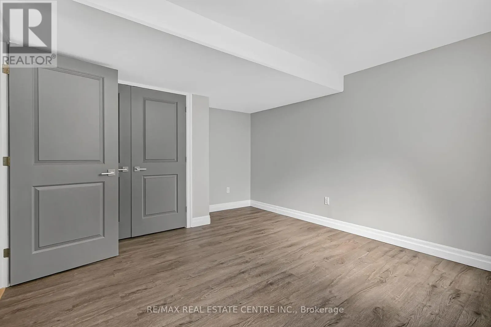 520 MOLINARI CRESCENT