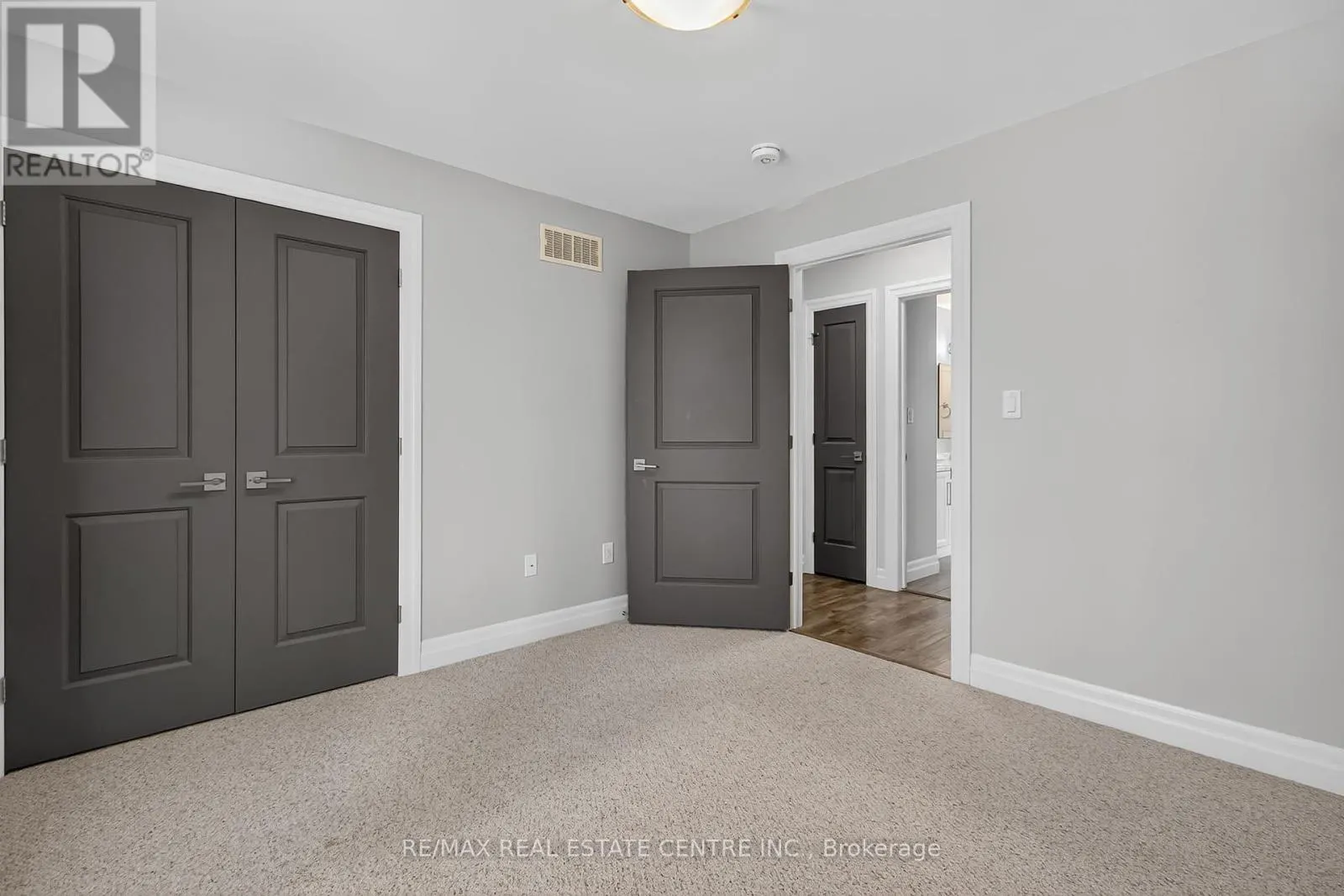 520 MOLINARI CRESCENT