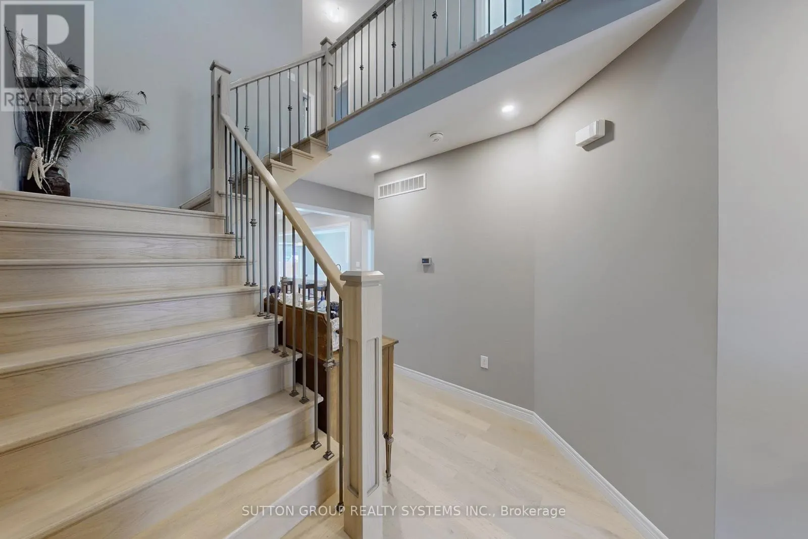 621 FLORENCEDALE CRESCENT