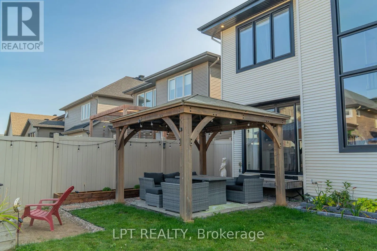 410 ANDALUSIAN CRESCENT