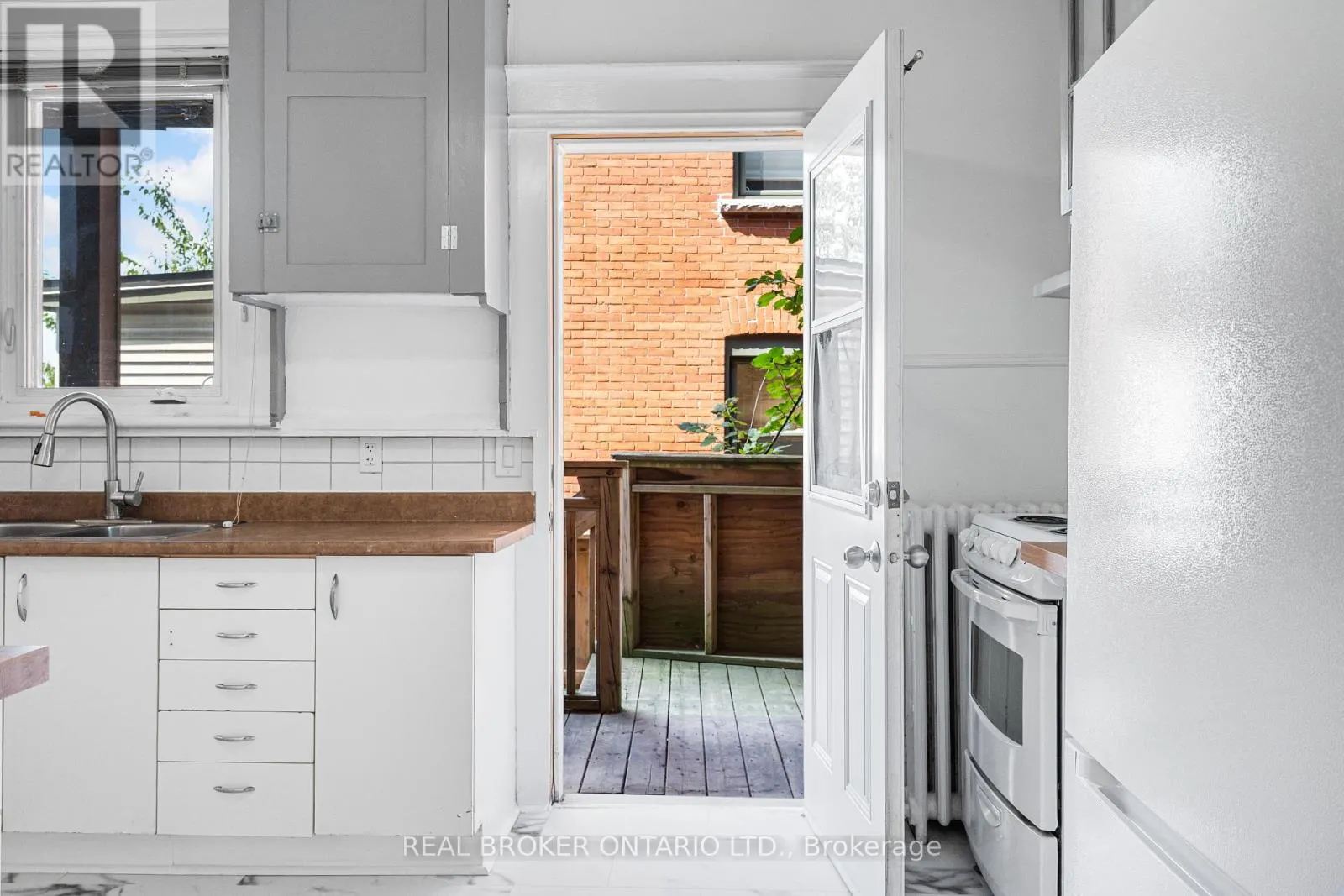 1 - 72 UPPER LORNE PLACE