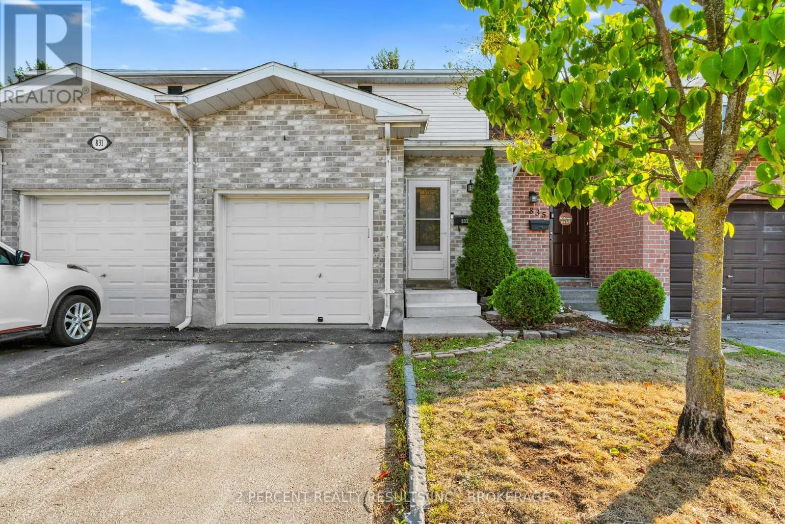 833 DATZELL LANE