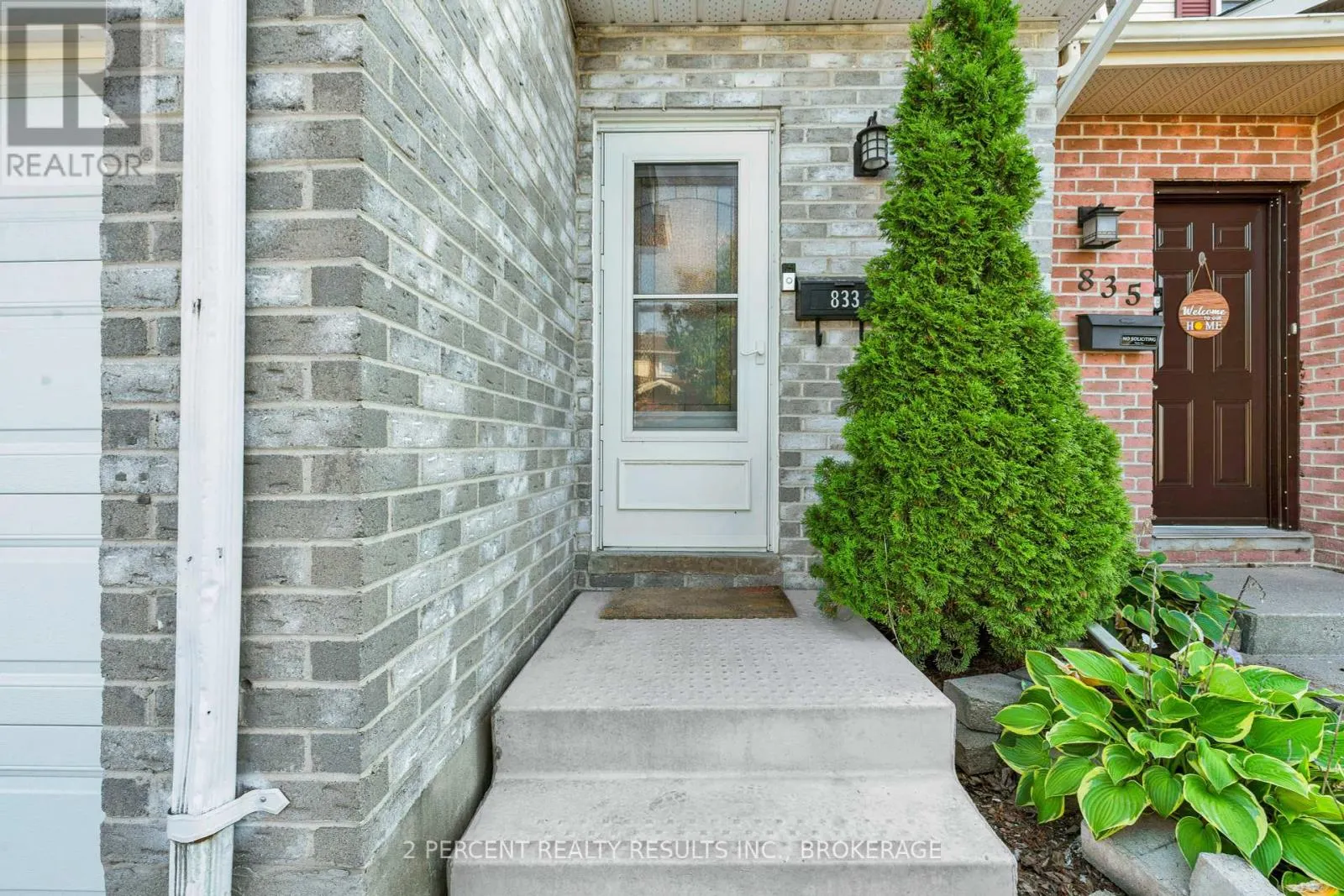 833 DATZELL LANE