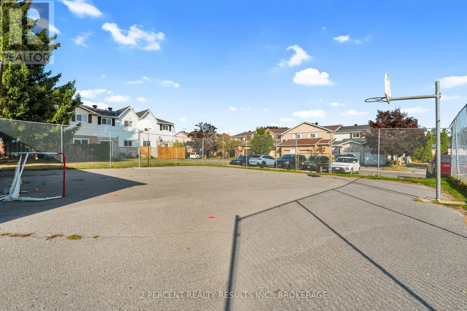 833 DATZELL LANE