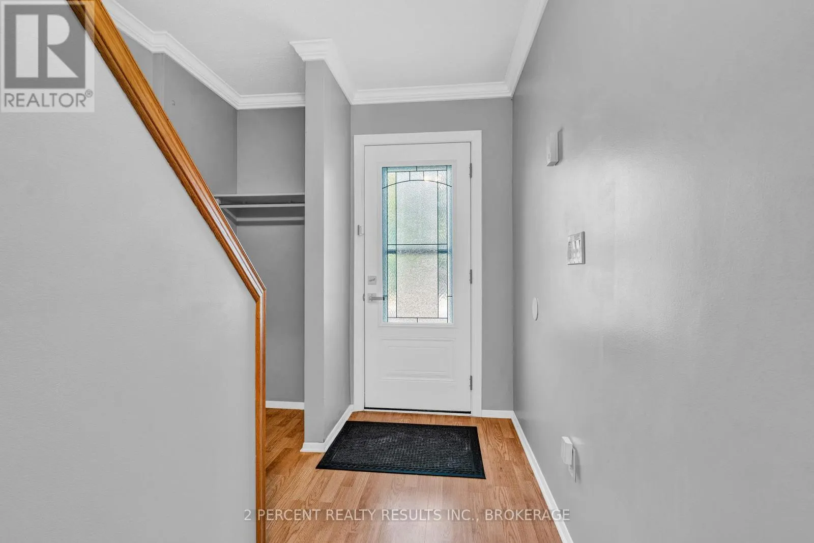 833 DATZELL LANE