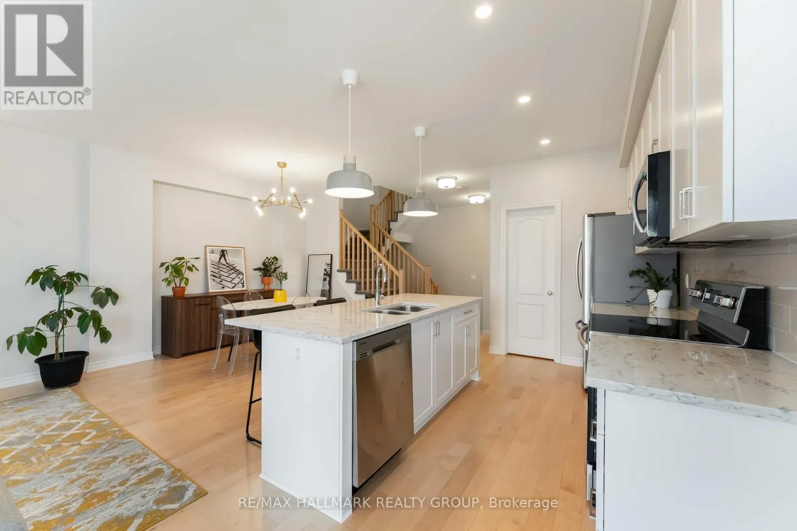 59 FINSBURY AVENUE