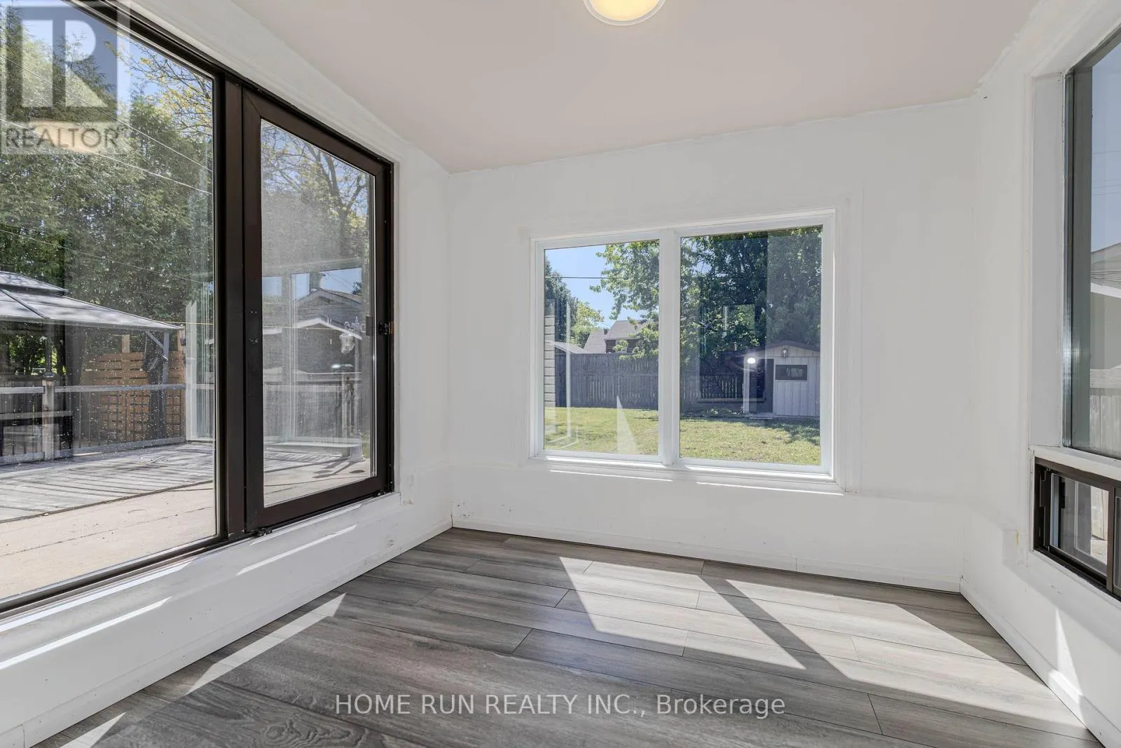 92 MEADOWLANDS DRIVE W