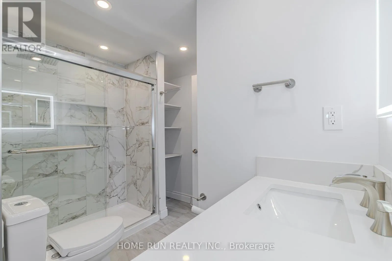 92 MEADOWLANDS DRIVE W