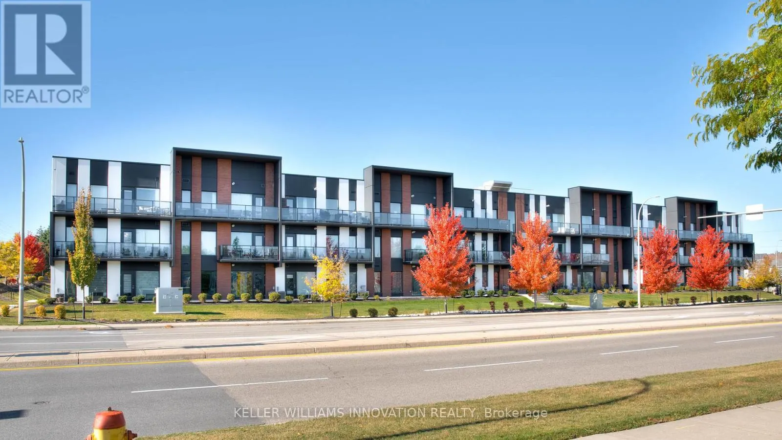 318 - 5 WAKE ROBIN DRIVE