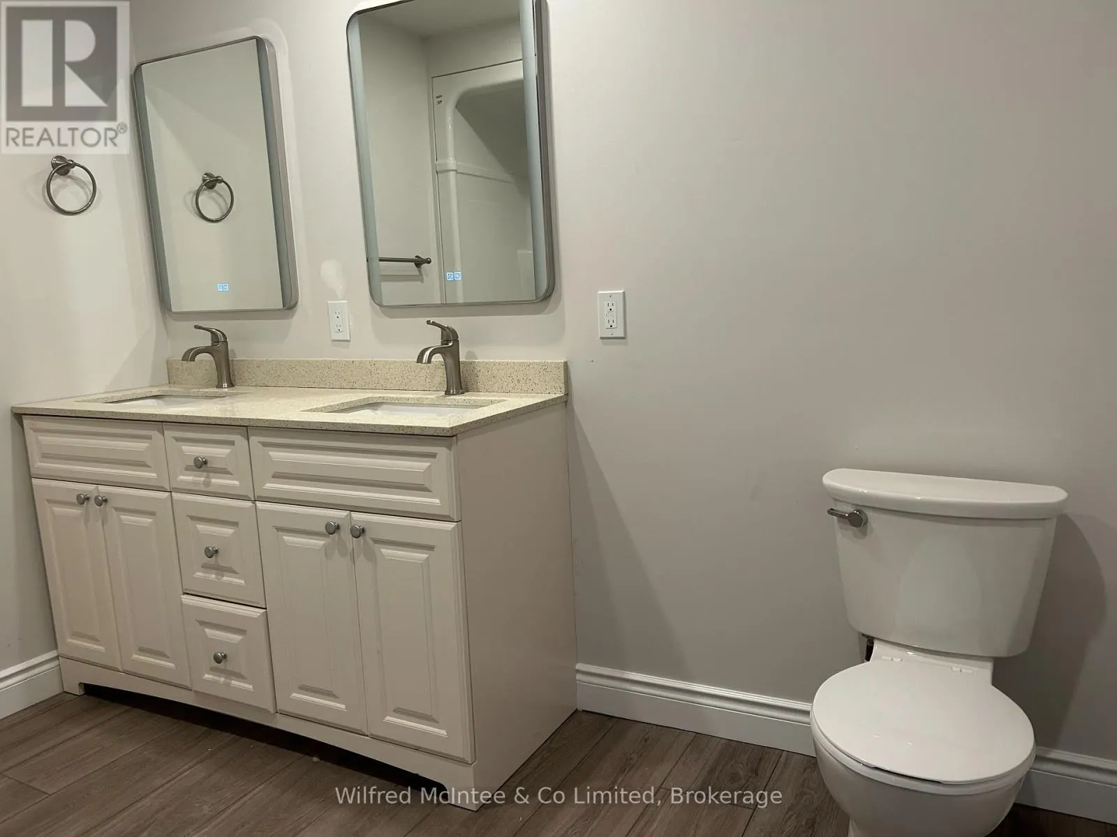 5 - 380 1ST AVENUE N, #5