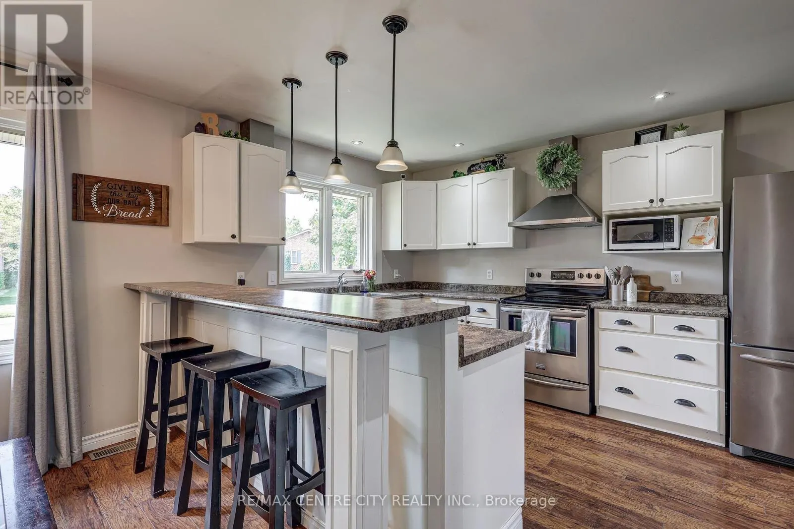 25 HAWTHORNE CRESCENT
