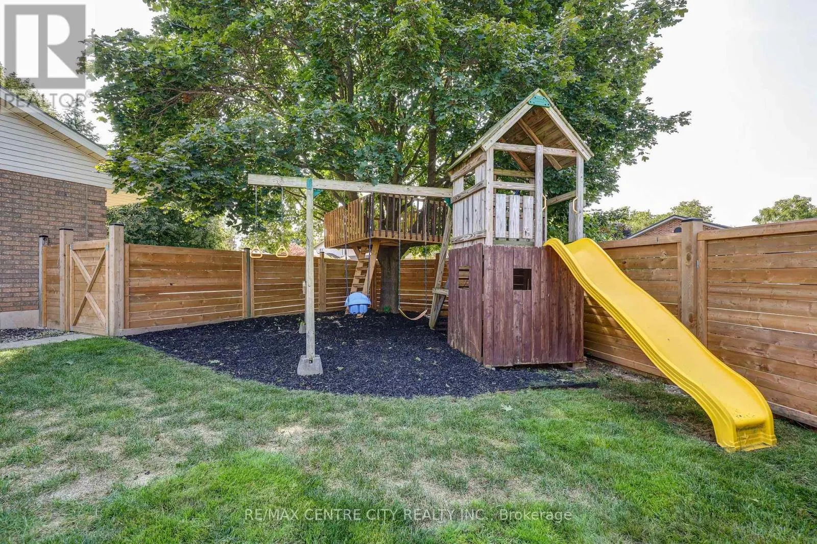 25 HAWTHORNE CRESCENT