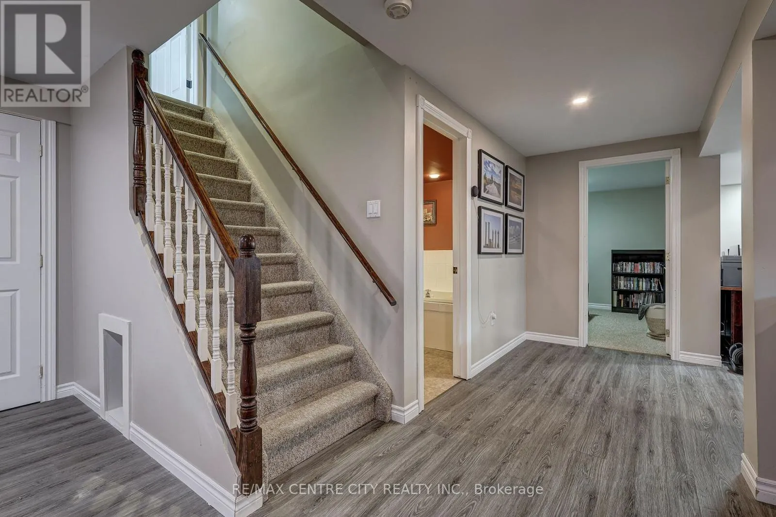 25 HAWTHORNE CRESCENT