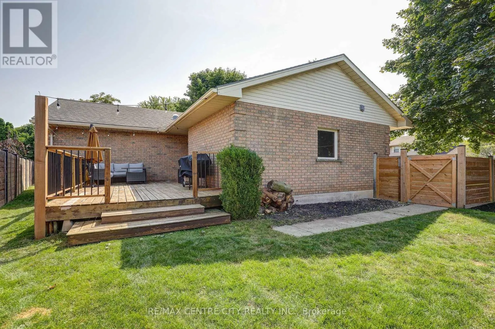 25 HAWTHORNE CRESCENT