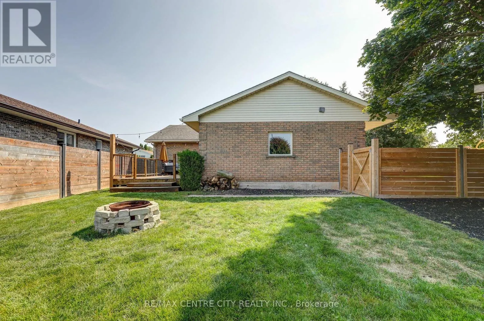 25 HAWTHORNE CRESCENT