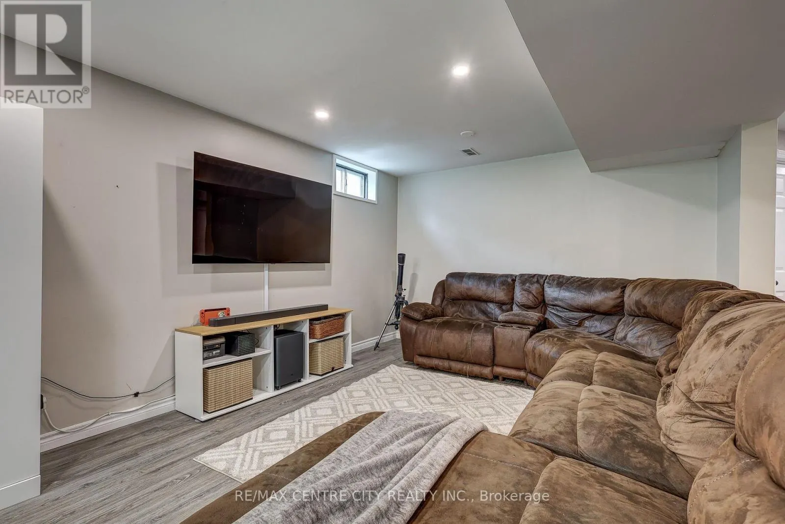 25 HAWTHORNE CRESCENT