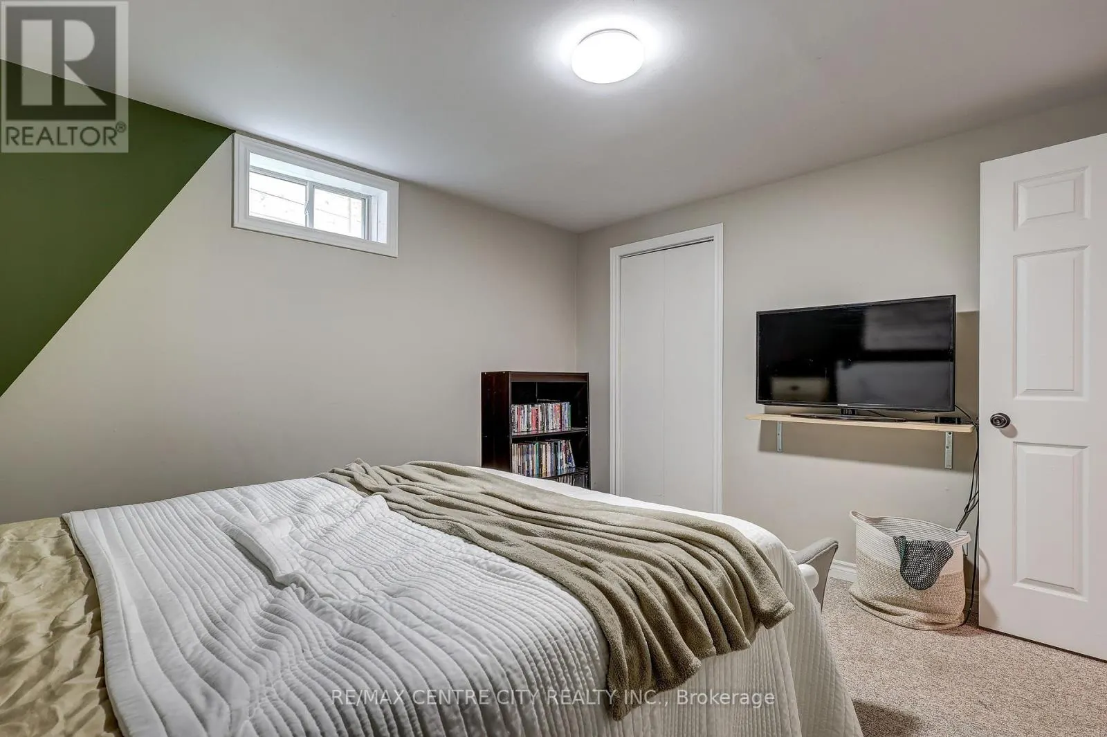 25 HAWTHORNE CRESCENT