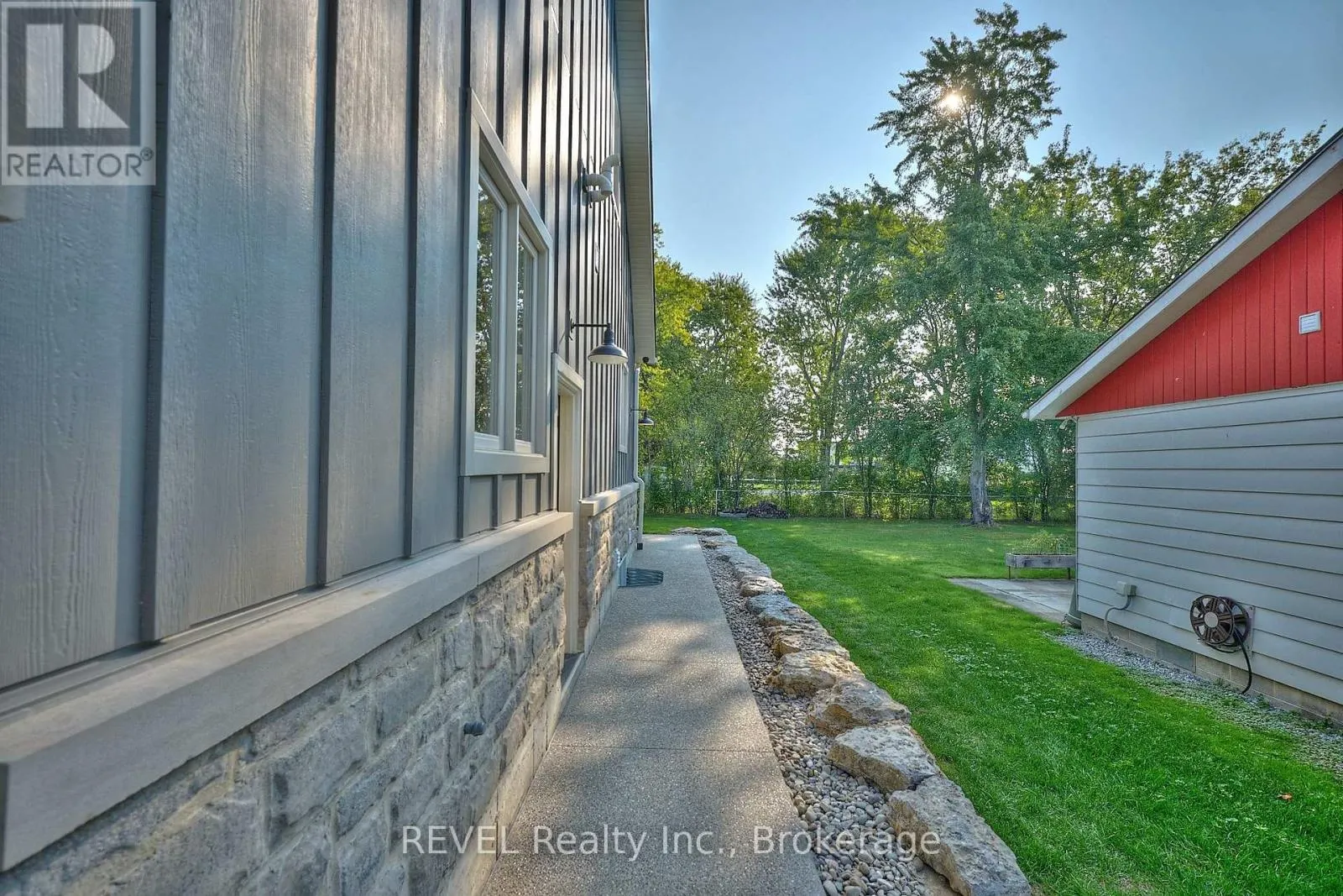 330 BUFFALO ROAD