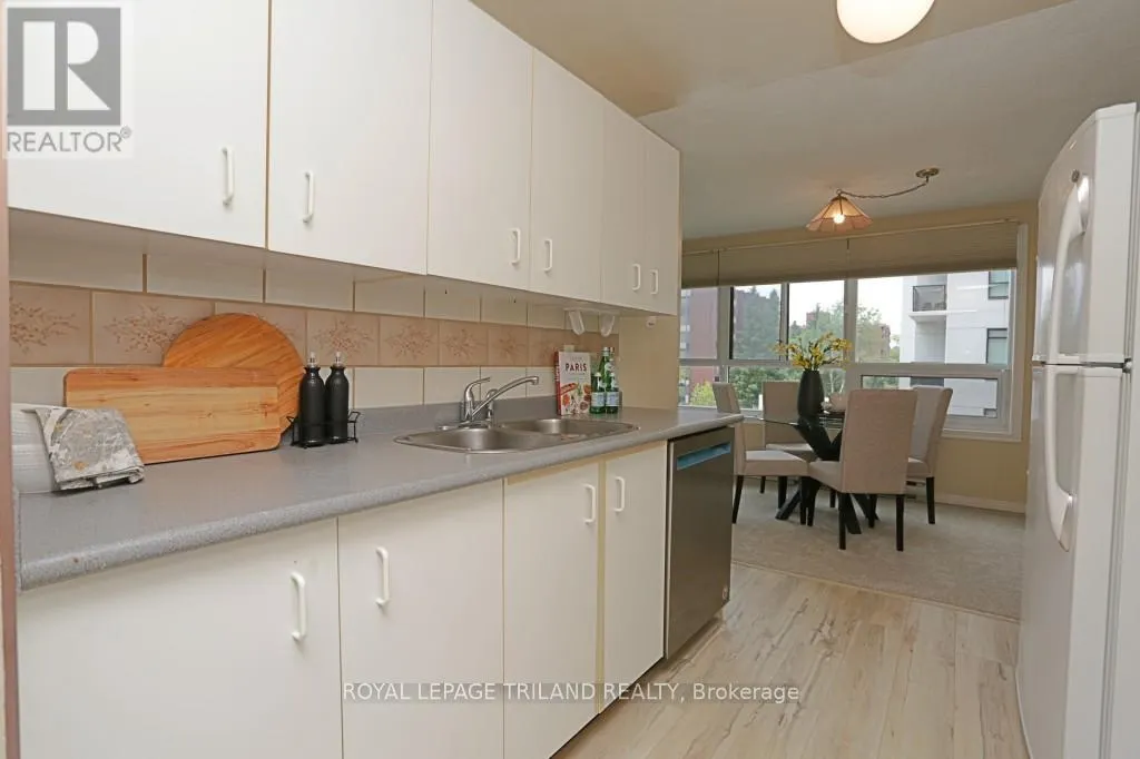 309 - 95 BASELINE ROAD W, #309