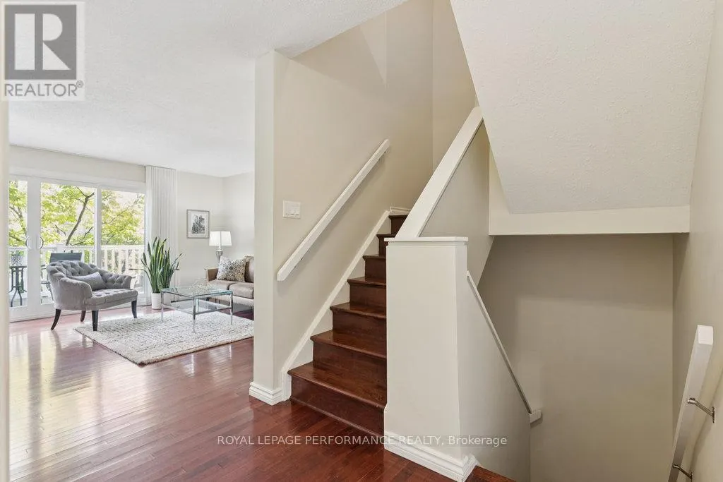 5 FORSYTH LANE