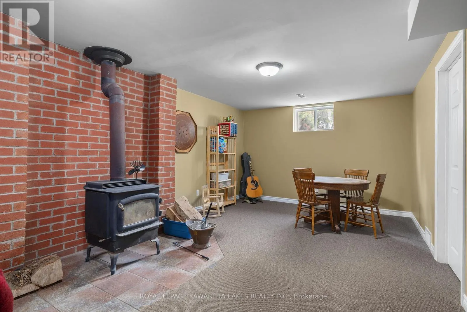 890 WOODVILLE ROAD