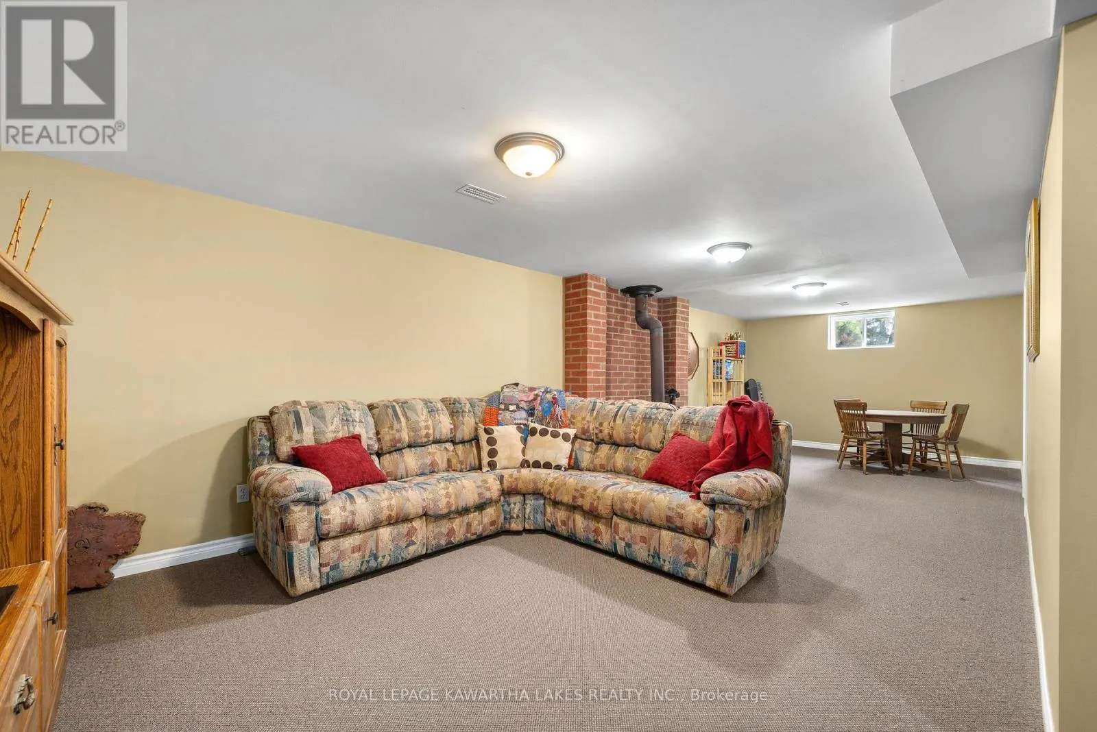 890 WOODVILLE ROAD