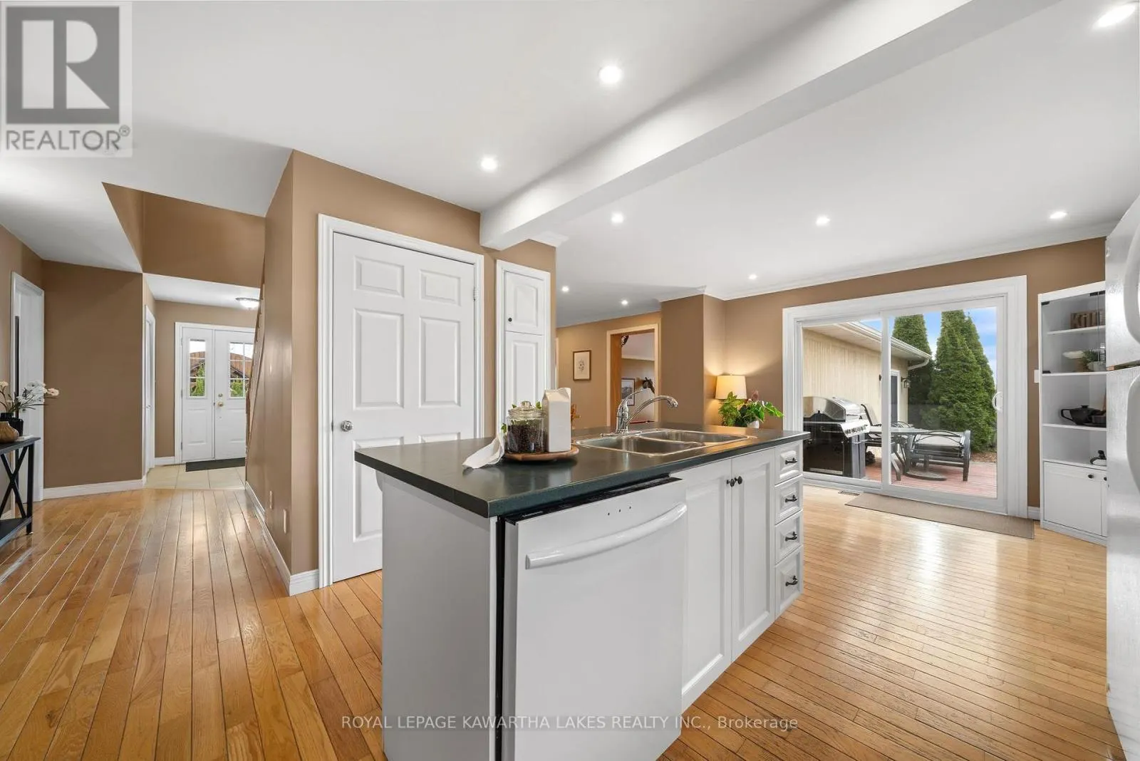 890 WOODVILLE ROAD