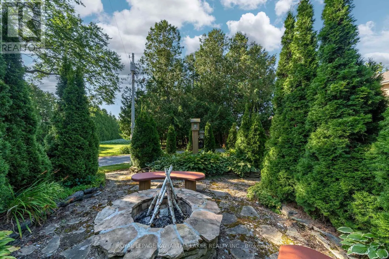 890 WOODVILLE ROAD