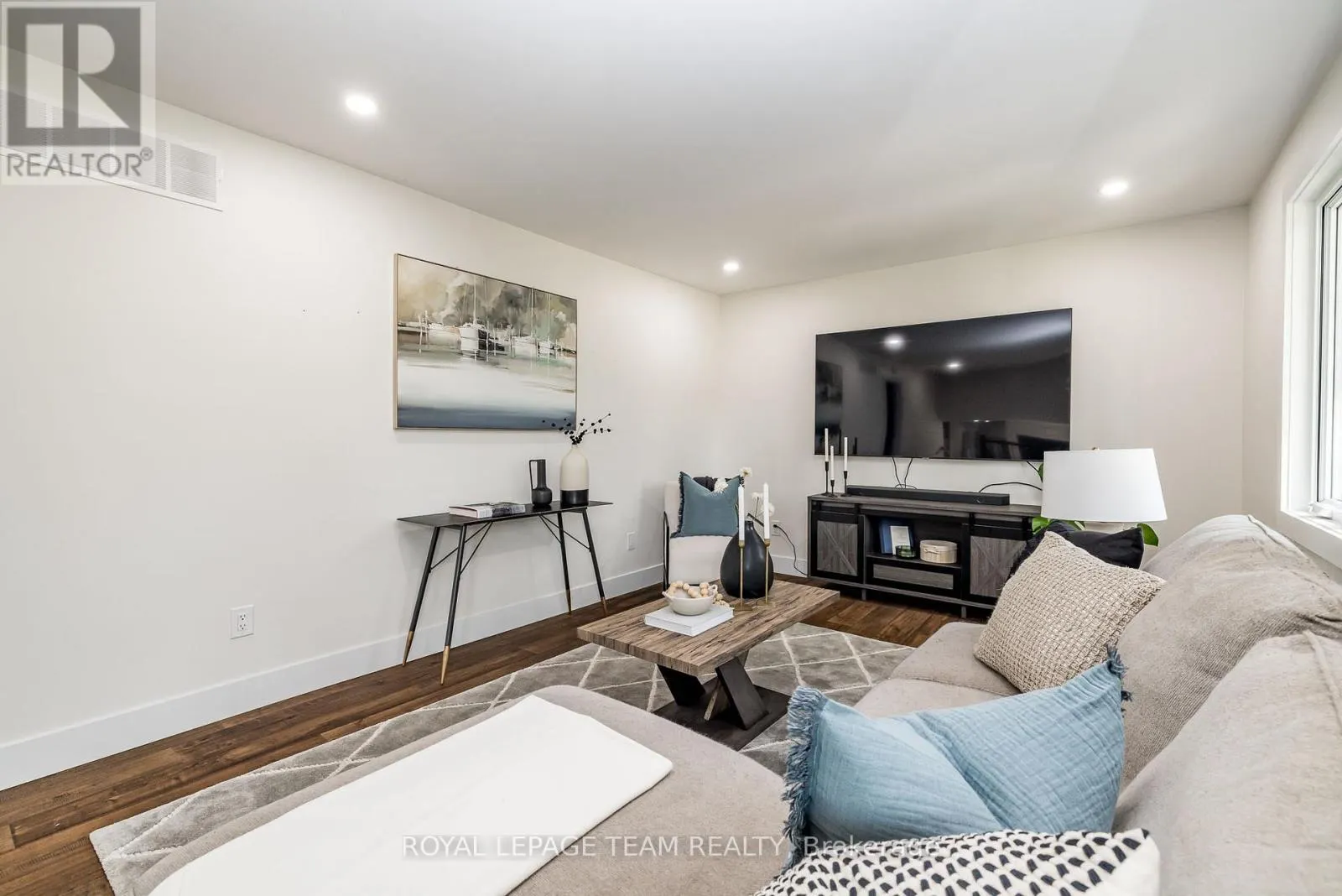 206 RIVER VIEW LANE
