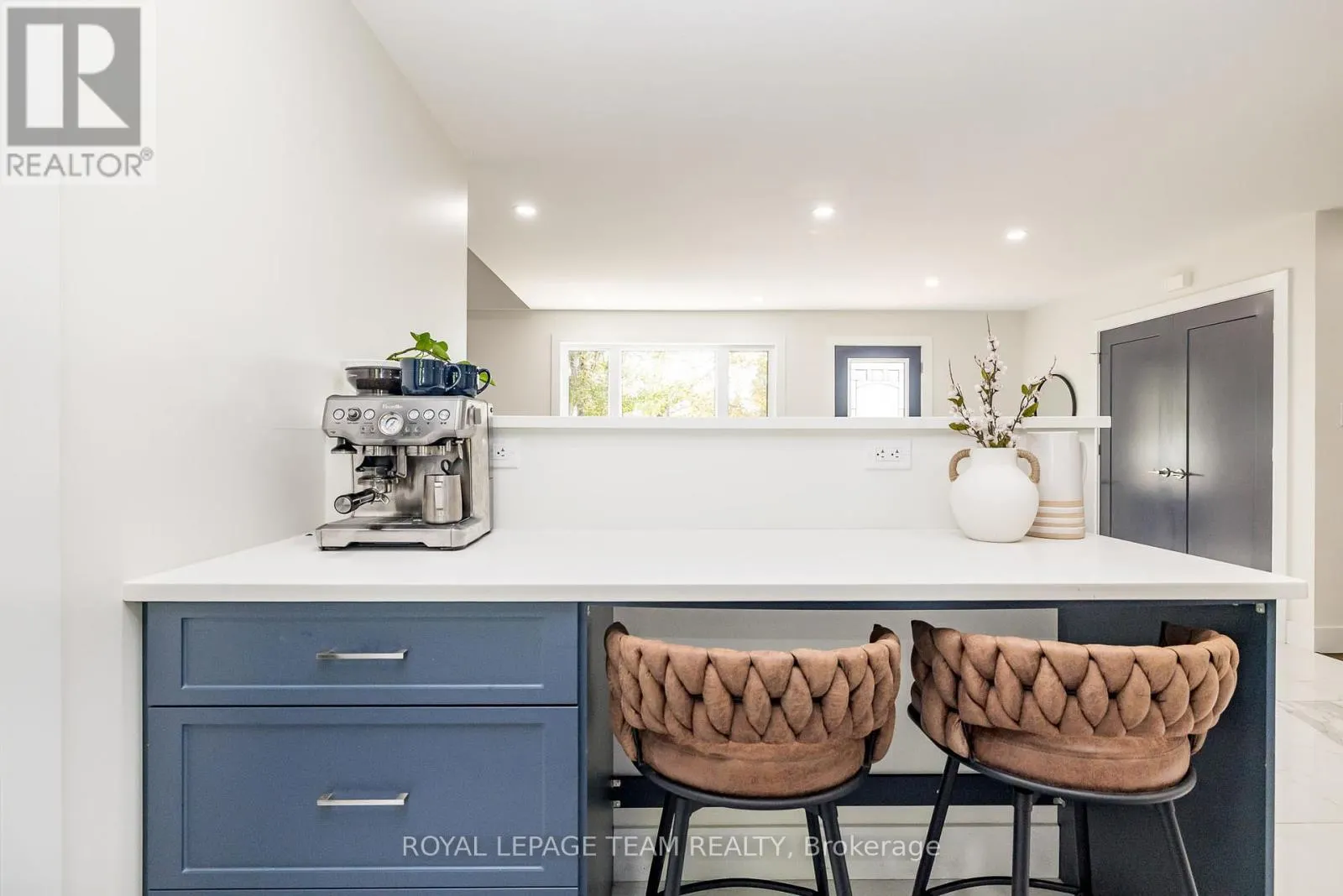 206 RIVER VIEW LANE