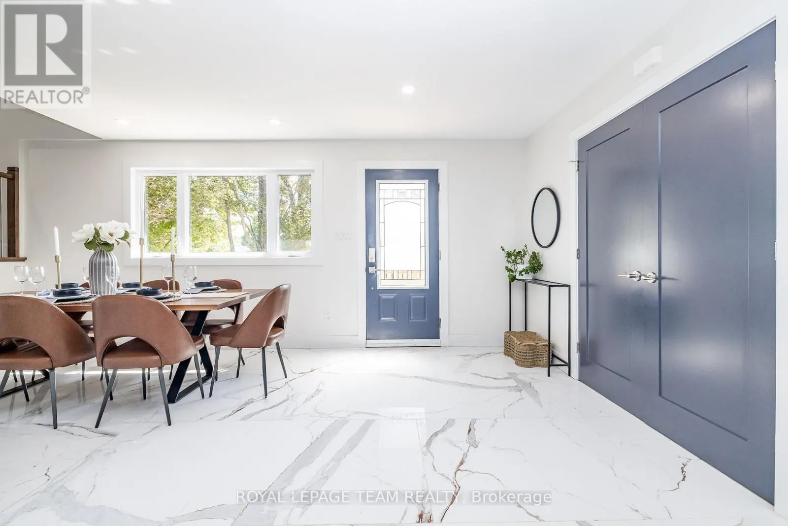 206 RIVER VIEW LANE